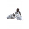 Biało -srebrne pantofelki, Monnalisa